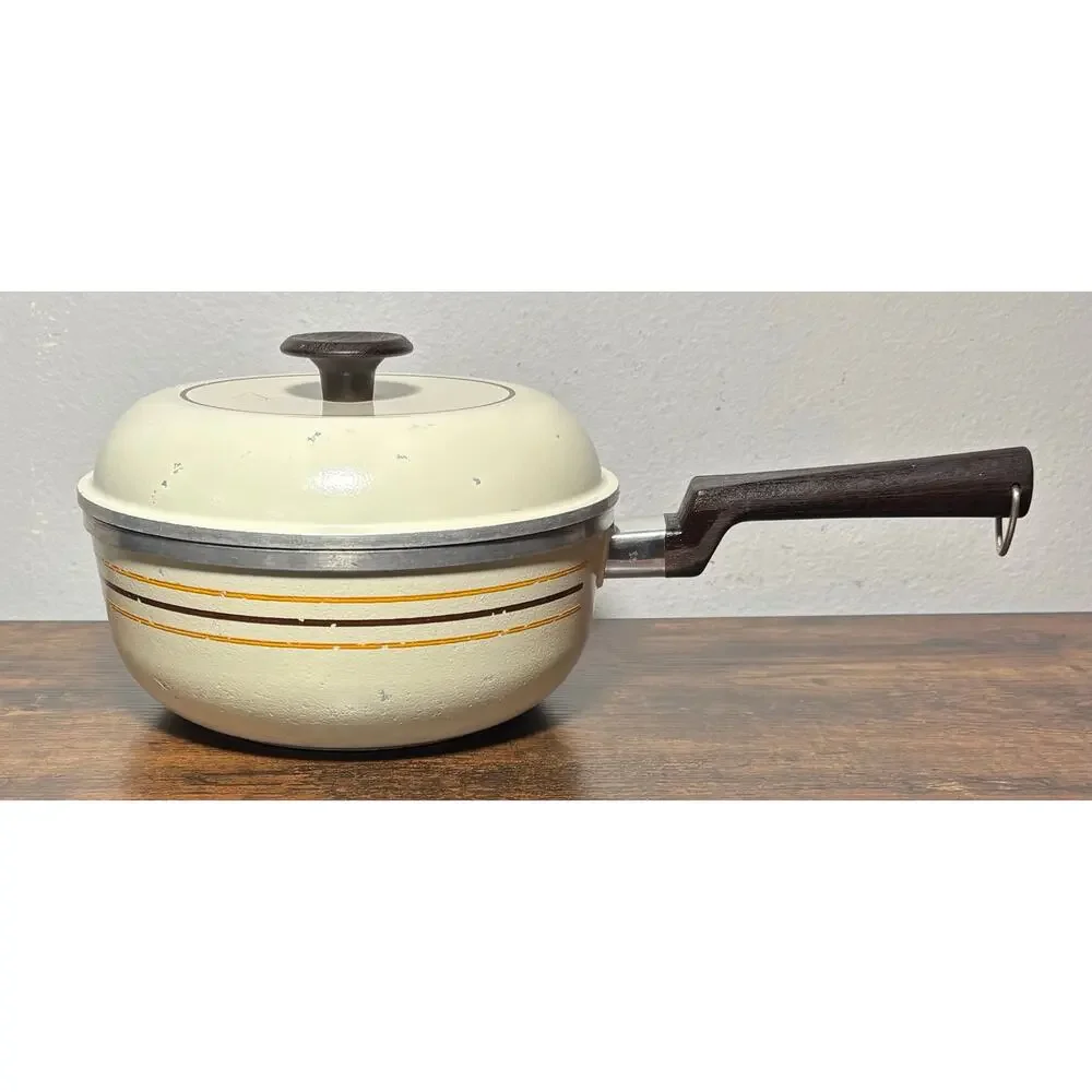 Vintage Regal Ware White Cast Aluminum 3 QT Large Striped Saucepan with Lid